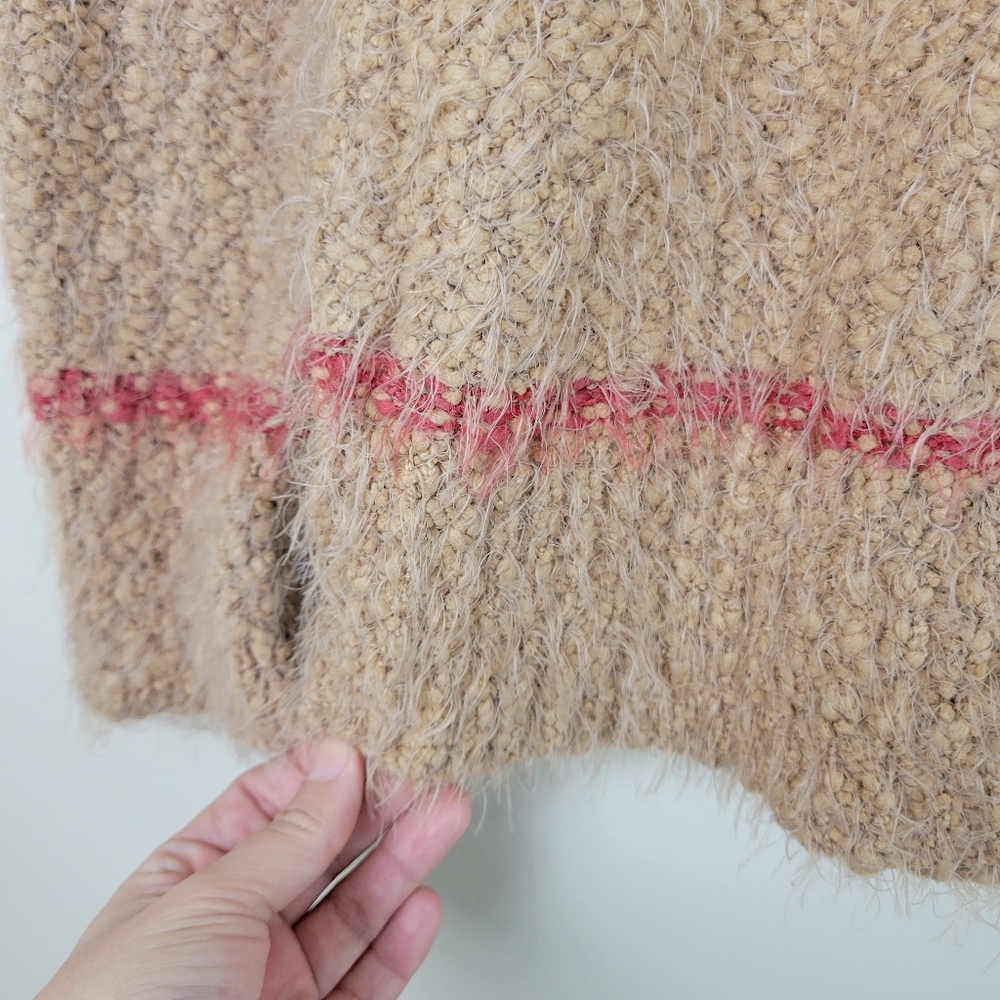 Splendid Sweater - Picture 8 of 10